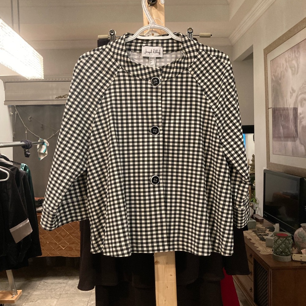 Joseph Ribkoff Size 12 Black and White Checkered Top